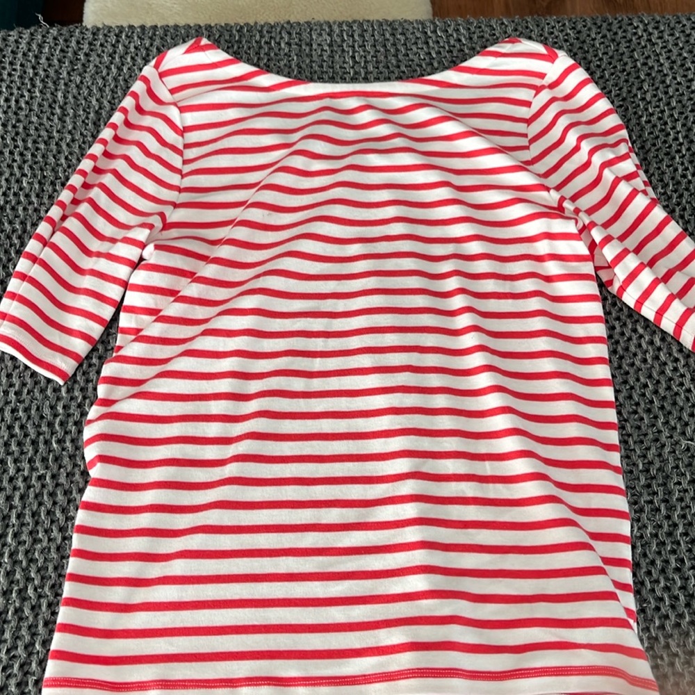 Gap white and red striped shirt